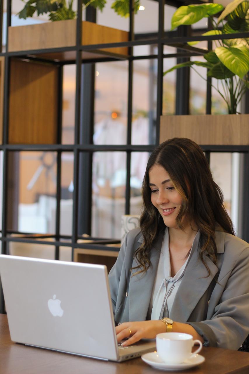 Deisy Ribeiro - Psicóloga CRP 06/193196 especialista em Terapia Cognitivo Comportamental